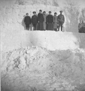 snow mountain Tsarskoe Selo 1916 family